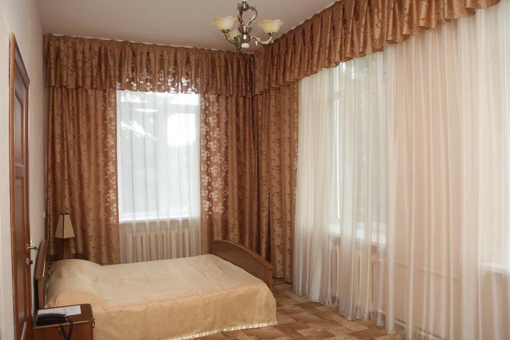 Grand Kavkaz Hotel Nalchik Exterior photo